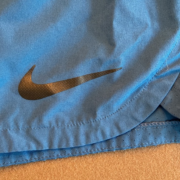 Nike Dri-fit shorts - Picture 2 of 3